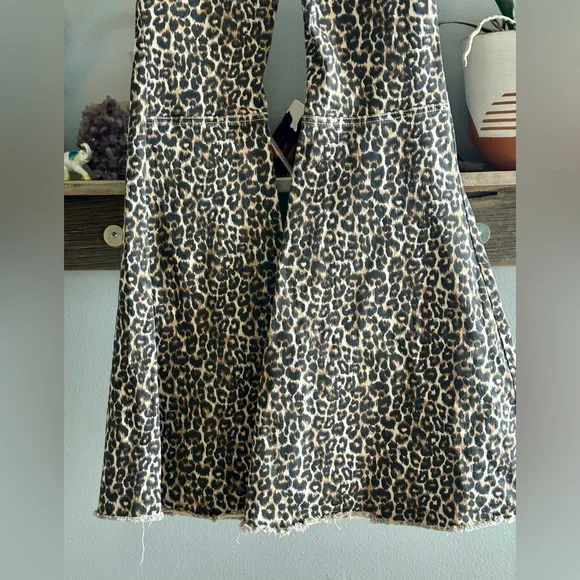 Free People Super Flare cheeta Jeans - Picture 6 of 7